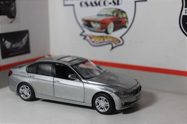 BMW 335i - 1/32