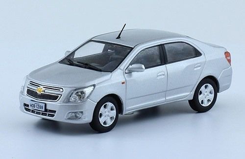 Chevrolet Cobalt Lt 1.4 - Prata - 1:43