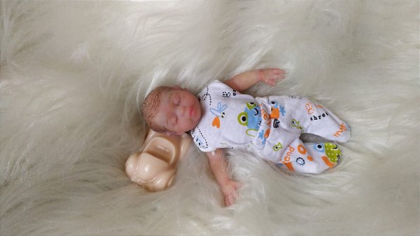 Bebê Reborn de Silicone Sólido