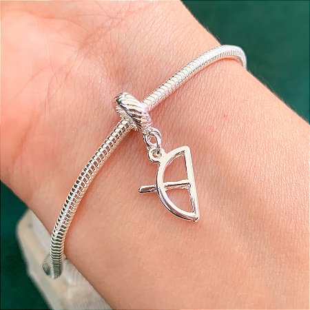 Berloque Orixás símbolo Oxóssi banhado a prata