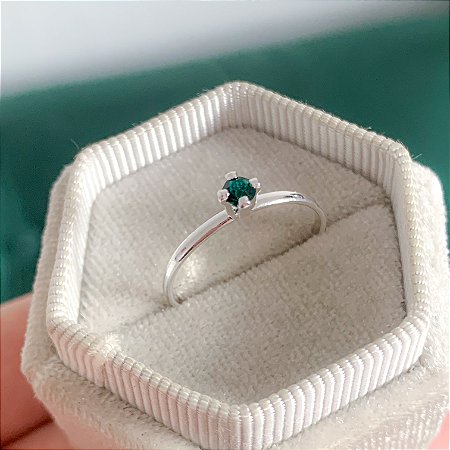 Anel solitário basic verde esmeralda banhado a prata
