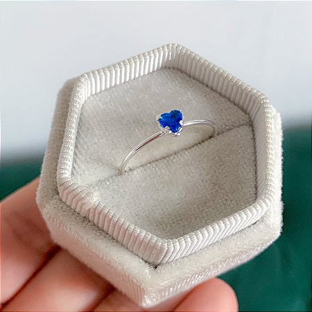 Anel solitário coração basic azul safira banhado a prata