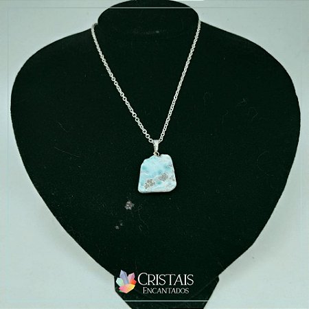 Pingente de larimar com corrente de aço