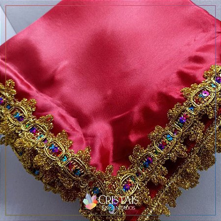 Toalha de altar em cetim vermelho com acabamento colorido