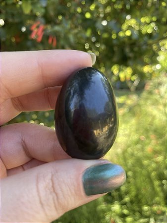 Ovo de jaspe negro