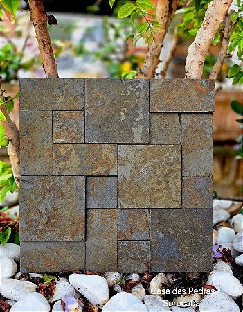 Ardósia Ferrugem Mosaico (Placa) 30 x 30 cm - R$ 180,00 m²