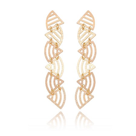 BRINCO TRABALHADO VAZADO PENDURADO FOLHEADO A OURO 18K