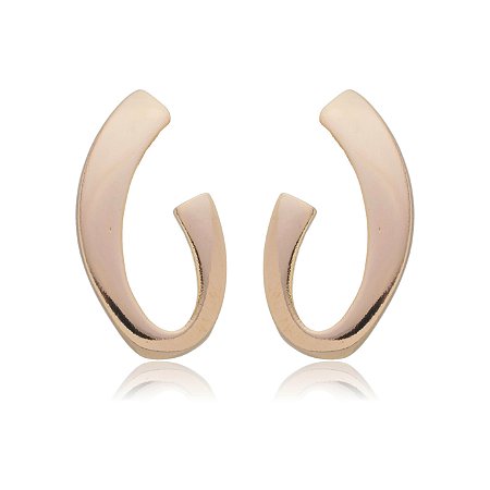 BRINCO "C" LISO FOLHEADO OURO 18K