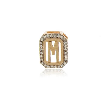 PINGENTE RETANGULAR LETRA COM BORDA CRAVEJADA FOLHEADO A OURO 18K