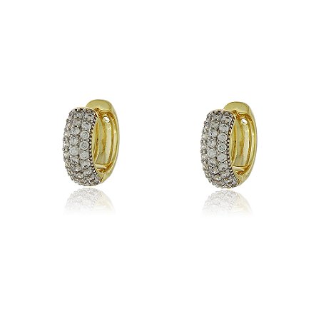 Argola com zircônias folheada a ouro 18k