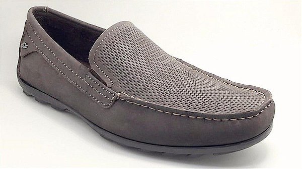sapatilha masculina pegada