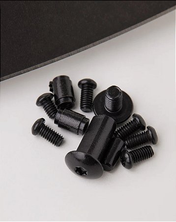 CANIVETE INVICTUS INDOMINUS PRETO