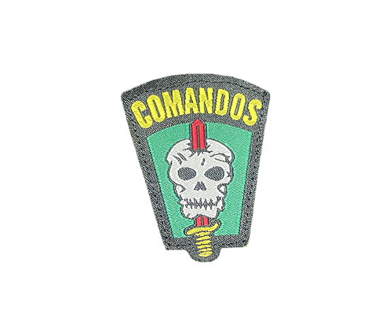 COMANDOS FEITO EM TECIDO (PARA GORRO)