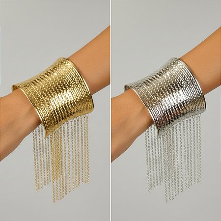 Bracelete Dayoff com Detalhes de Ondulações e Correntes Penduradas AB43