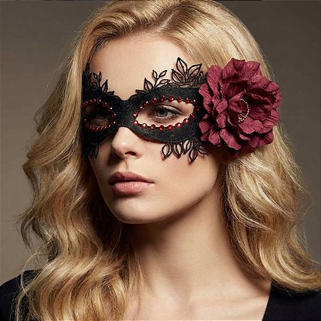 Máscara de renda preta com detalhe de rosa Fantasia Bailes de Máscaras Cigana - AB89