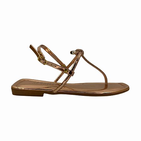 (671411454) Sandália Rasteira Com Tiras Finas Em Strass E Detalhe Em Enlace Cobre