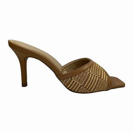 (6797A-20942) Tamanco Salto Alto Fino Bico Quadrado Com Tira Texturizada Latte