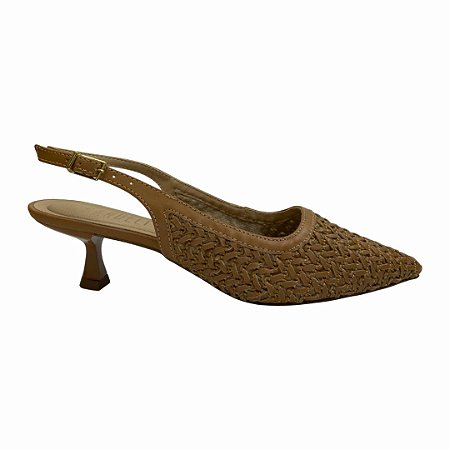 (7035A-20627) Slingback Salto Baixo Taça Bico Fino Trama Texturizada Latte