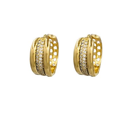BRINCO FOLHEADO 18K  C/ FAIXA E ZIRCONIA E DETALHE VAZADO