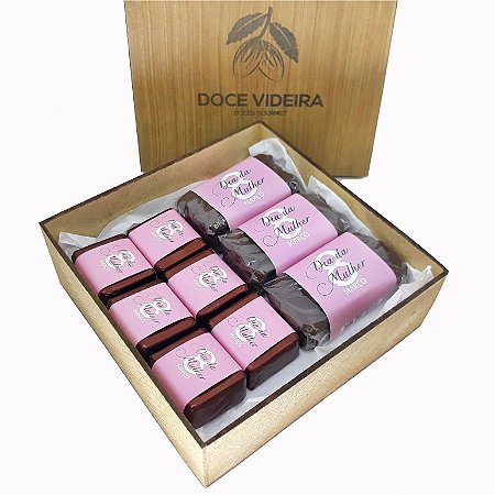 Caixa MDF 3 pães 6 Trufas Dia da Mulher