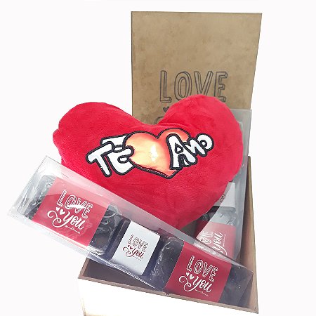Caixa MDF Love + Pelúcia de Coração