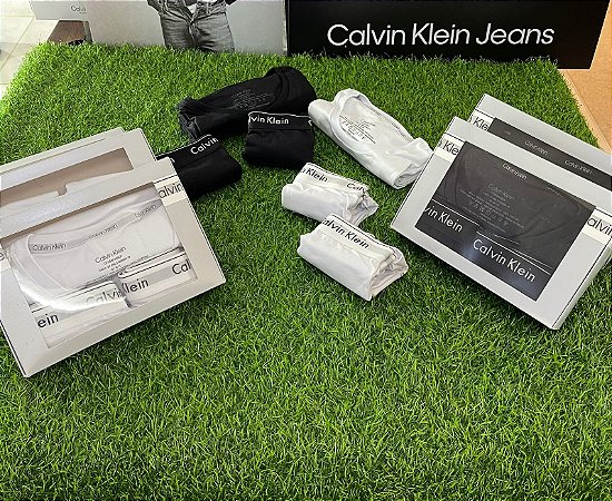 Kit Calvin Klein Cuecas e Camiseta