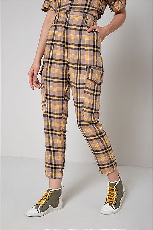 calça cargo xadrez