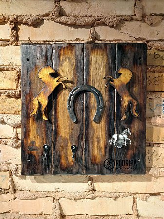 Quadro Porta Chaves Cavalos com Abridor de garrafas!