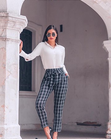 Looks com calça xadrez: ideias estilosas para você arrasar