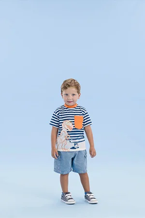 Camiseta Listrada Com Estampa Frontal - Boy Joy