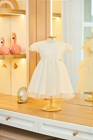 Vestido de Batismo em Tule Bordado Branco - Serena