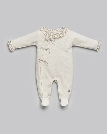 Macacão Fem Malha c/ Gola Estampada e Laços - Anjos Baby