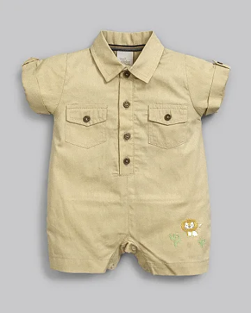 Macacão Curto Trticoline Leão Bordado Bege P - Anjos Baby