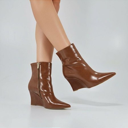 Bota Anabela Cano Curto Teresa Caramelo ou Preto Dom&Amazona