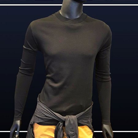 Camiseta Manga Longa Gola Transpassada - Preta - Ricardo Almeida