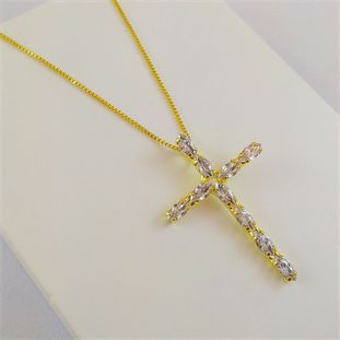 Colar Cruz com Zircônias