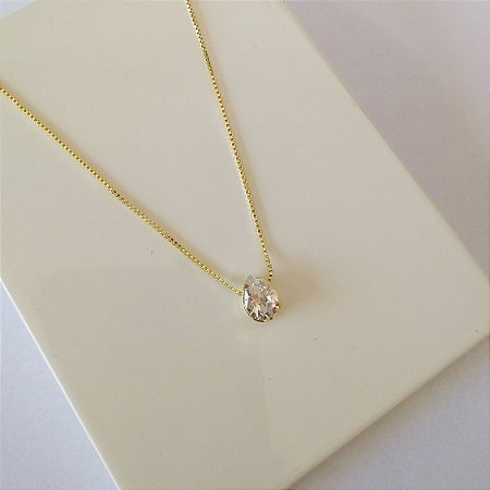 Colar com pingente formato gota de zircônia pequena folheado a ouro18k