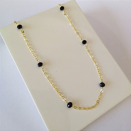 Colar choker com pedras pretas folheado a ouro 18k