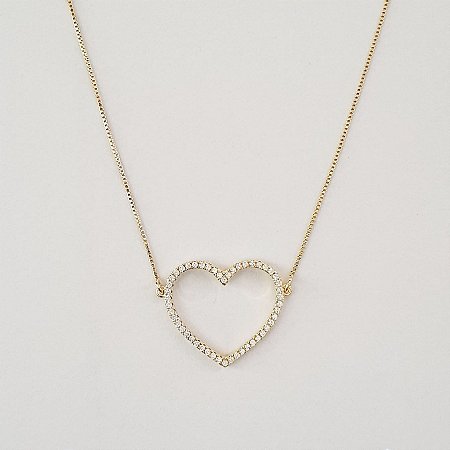 Colar com coração vazado e cravejado com zircônias folheado a ouro 18k