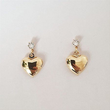 Brinco com coração liso folheado a ouro 18k