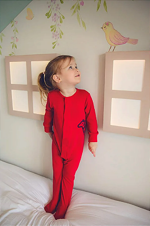Macacão Magnético Vermelho com Gigi Marinho