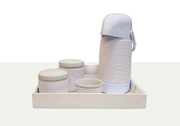 Kit de Higiene Branco com Bandeja Alinhavado