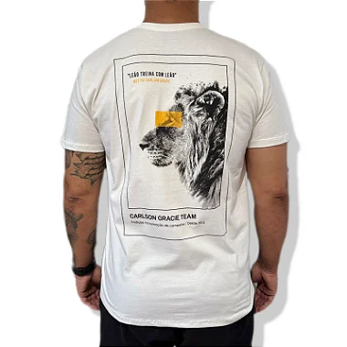 CAMISETA CARLSON GRACIE THE LION - OFF WHITE