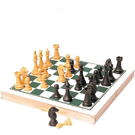 Jogo De Xadrez Com Caixa De Madeira E Peças Plásticas