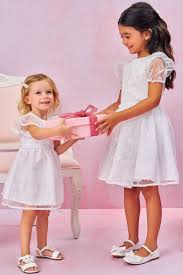 Vestido em Tule Bordado Branco Tule Relevo - Ref 77476 - Kukiê