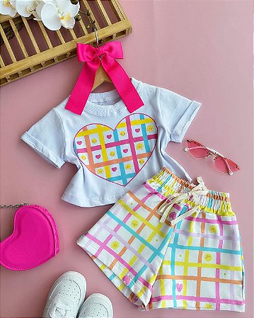 Conjunto Feminino Infantil Croped Branco Coração Colorido e Short Colorido