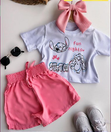Conjunto Croped Branco Com Estampa Stitch e Short Tecido Com elástico na Cintura