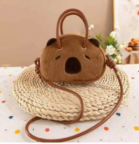 Mini Bolsa Bag Capivara Infantil Pelúcia - Com Alça