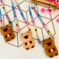 Mini Bolsa De Alça - Em Formato De Capivara - Material Sintético Silicone