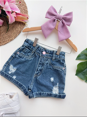 Short Jeans Feminino Rasgadinho - Botão Rosa